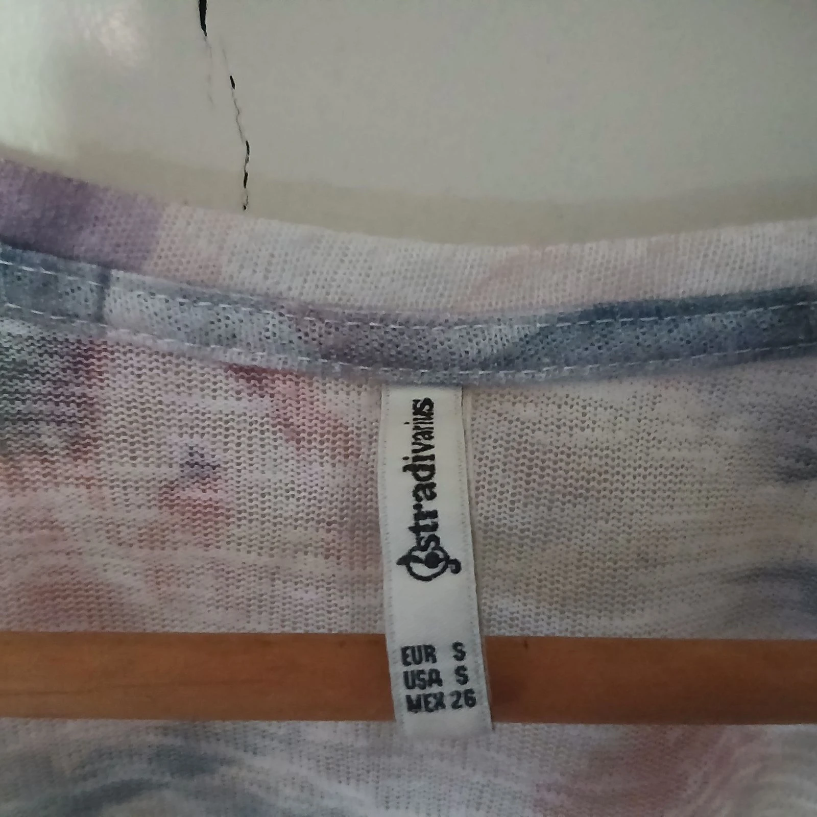 Top floreado - Stradivarius - Talla S – photo 8